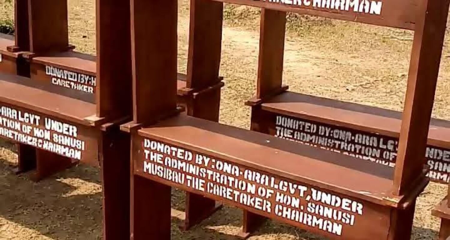 Hon. Musibau Sanusi Adeshina Boosts Learning Environment with Distribution of Desks and Benches in Ona Ara LG