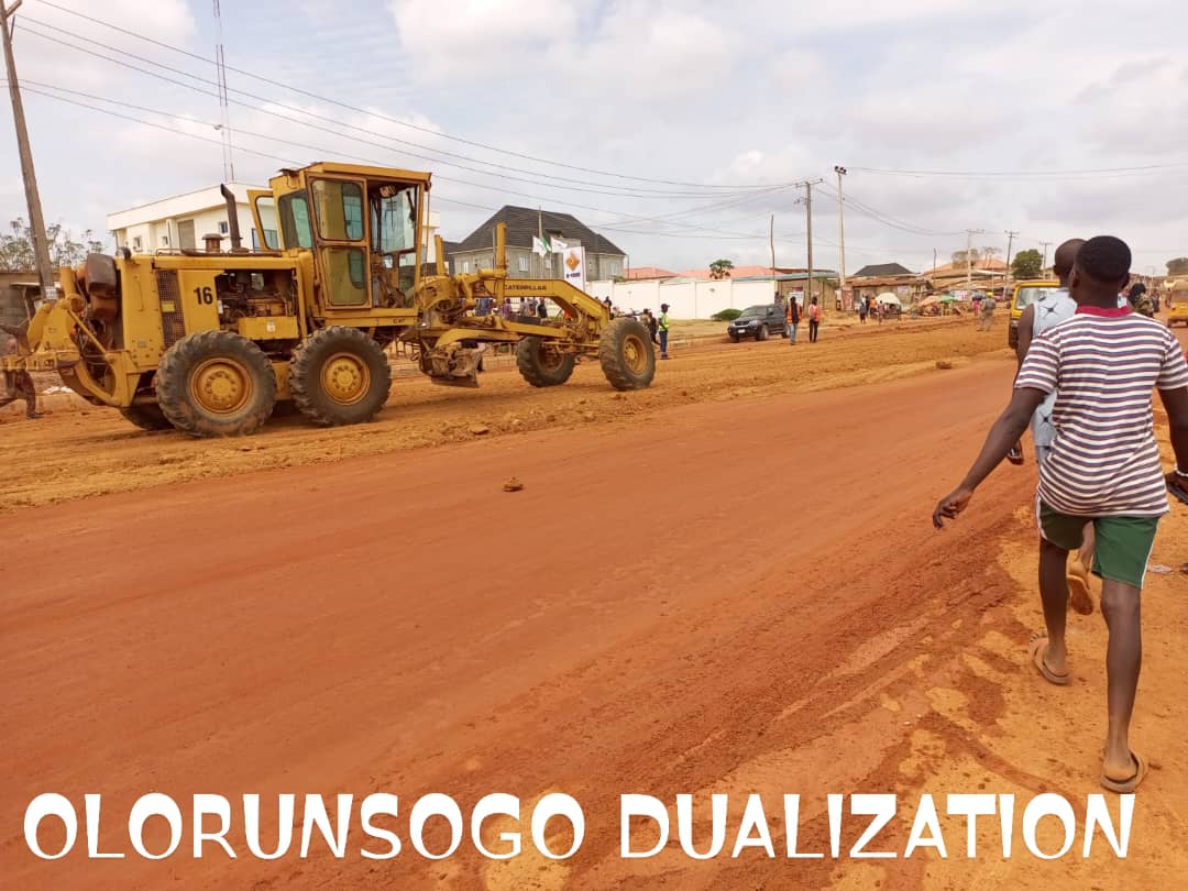 You are currently viewing Hon. Musibau Sanusi Adeshina Advances Infrastructure with Construction and Dualisation of Olorunsogo/Amuloko/Dagbolu Road in Ona Ara LG